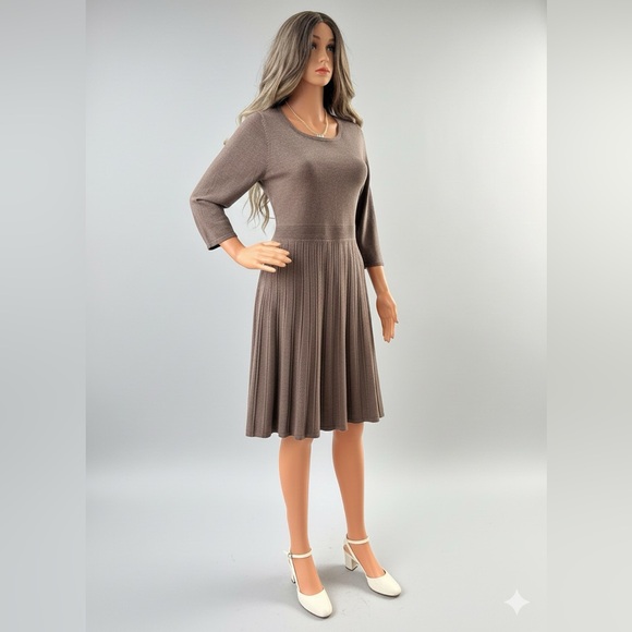 Talbots Dresses & Skirts - Talbots Merino Wool elegant dress Petite Large